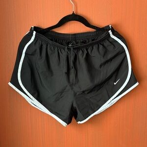 Nike Dri-Fit Black Shorts L